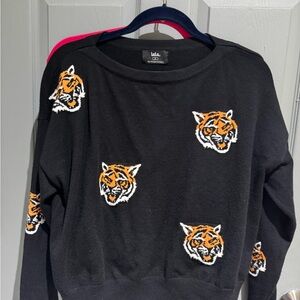 Black Tiger print sweater & pants set